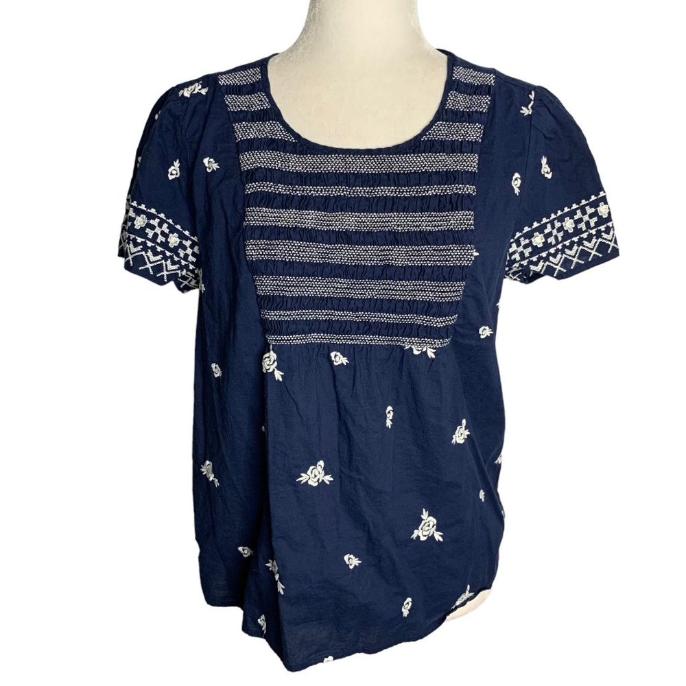 Lucky Brand Embroidered Peasant Top S Blue Short Sleeve Smocking Key Hole Back